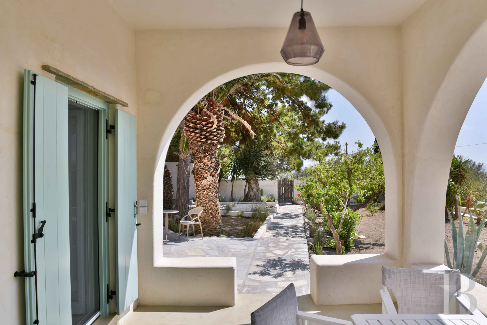 Sur l’île de Tinos, au nord des Cyclades, une ancienne ferme oléicole transformée en maison de charme - photo  n°2